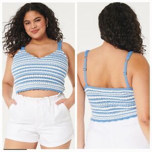 🌿"Hollister" crochet-style bralette top/cropped top. Size Medium